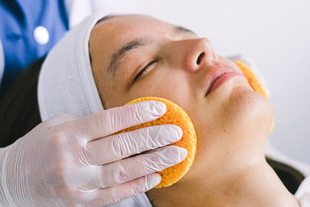 Deep cleansing of facial skin-a necessary procedure from the age of 30
