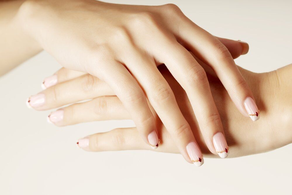Hand skin and its regeneration method